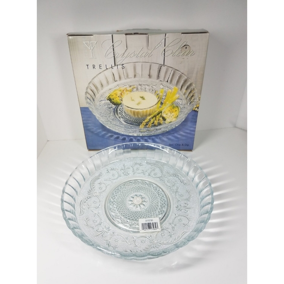 Crystal Clear Trellis Serving Dish - Picture 1 of 11